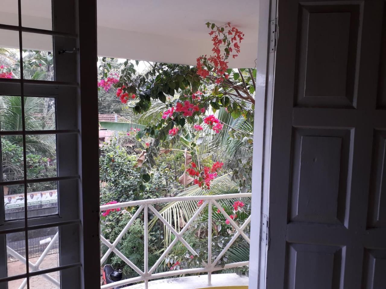 Vivaresidence Homestay Alappuzha Buitenkant foto